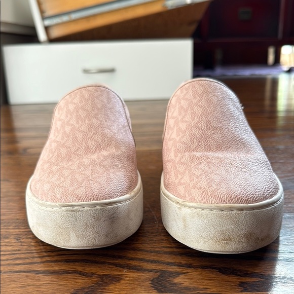 MICHAEL Michael Kors Women’s 8.5 Pink and White Sneakers with Elastic Panels - Picture 8 of 9